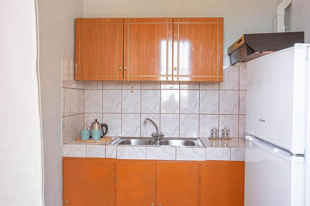 Appartamento Blue Maraci 2 - Sea View, Kitchen, Beach Access Himare Esterno foto