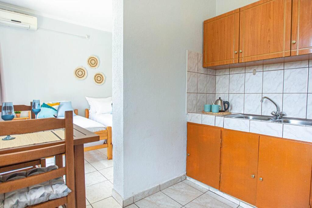 Appartamento Blue Maraci 2 - Sea View, Kitchen, Beach Access Himare Esterno foto
